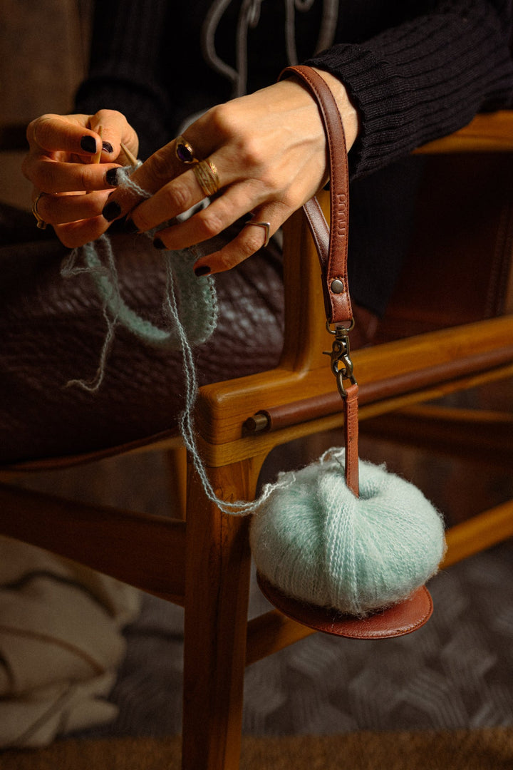 MUUD Gyrit Leather Yarn Holder