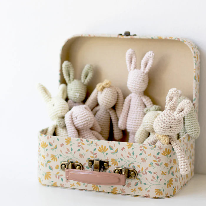 Krea Deluxe Tiny Mr and Mrs Bunny Crochet Kit