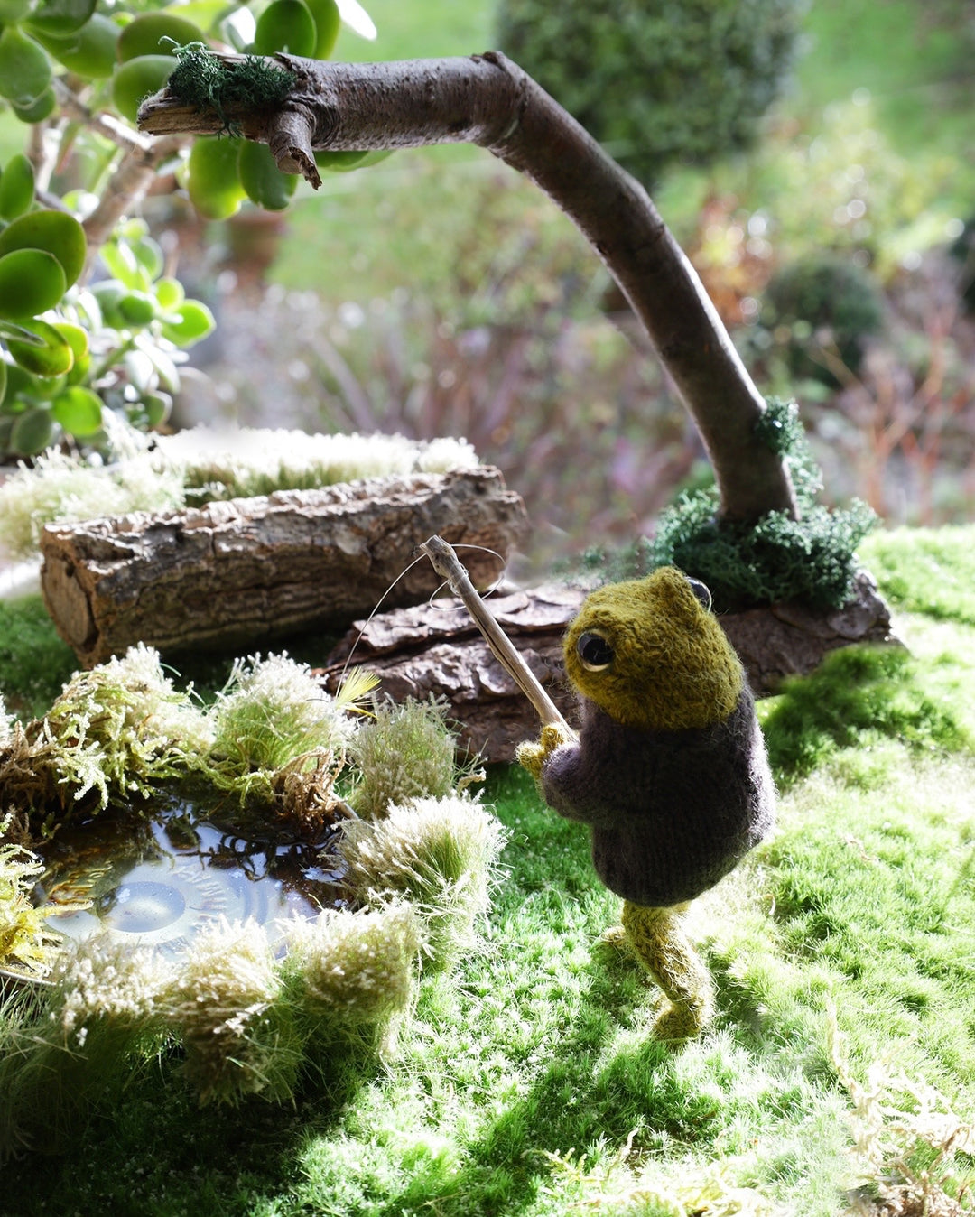 Toad Knitting Kit ( makes 2 )