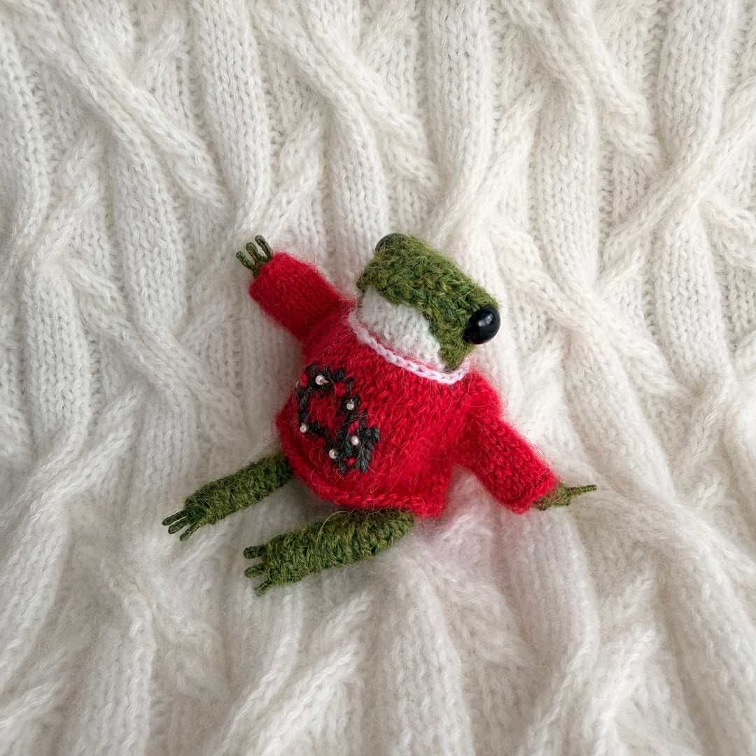 KNITTED AND READY Little Frog in Christmas Jumper