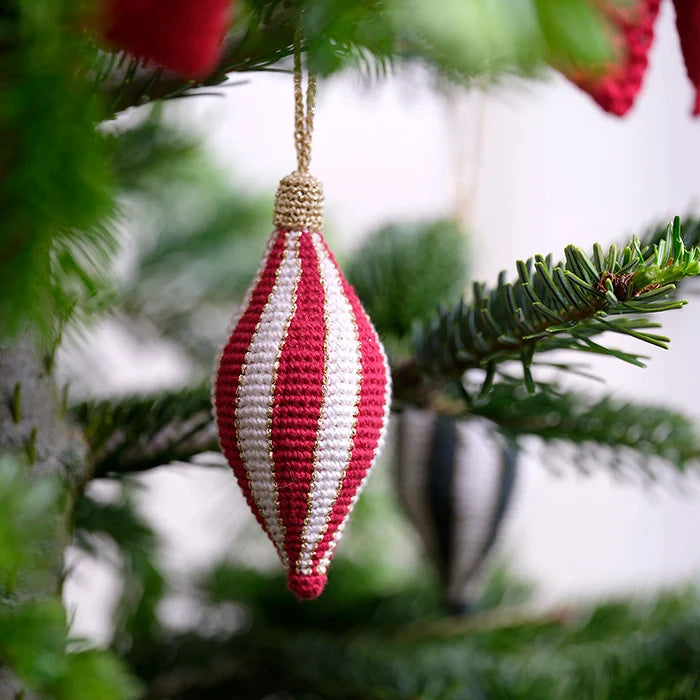 Krea Deluxe Striped Christmas Ornaments Crochet Kit