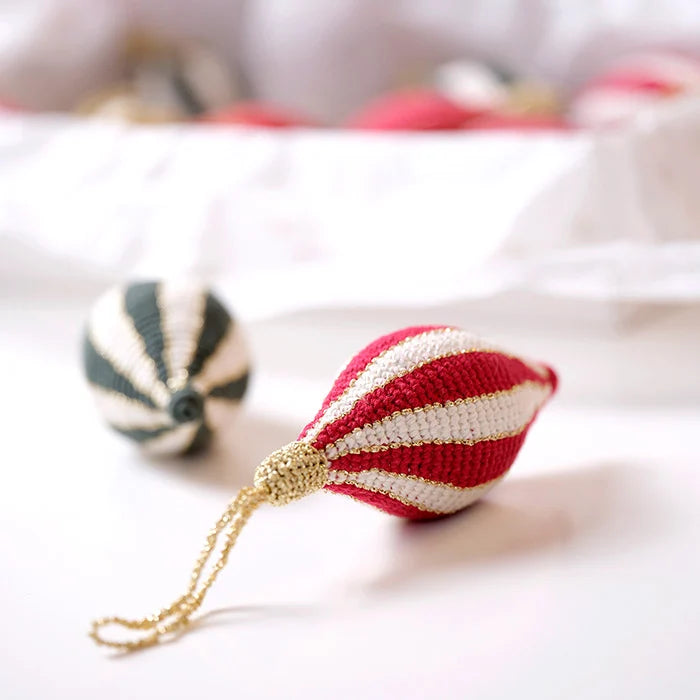 Krea Deluxe Striped Christmas Ornaments Crochet Kit