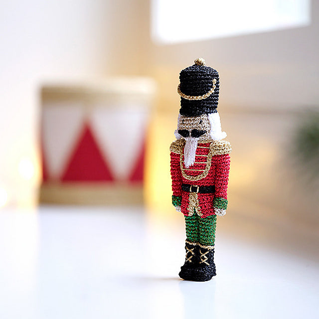 Krea Deluxe Glittery Nutcracker Crochet Kit