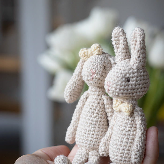 Krea Deluxe Tiny Mr and Mrs Bunny Crochet Kit