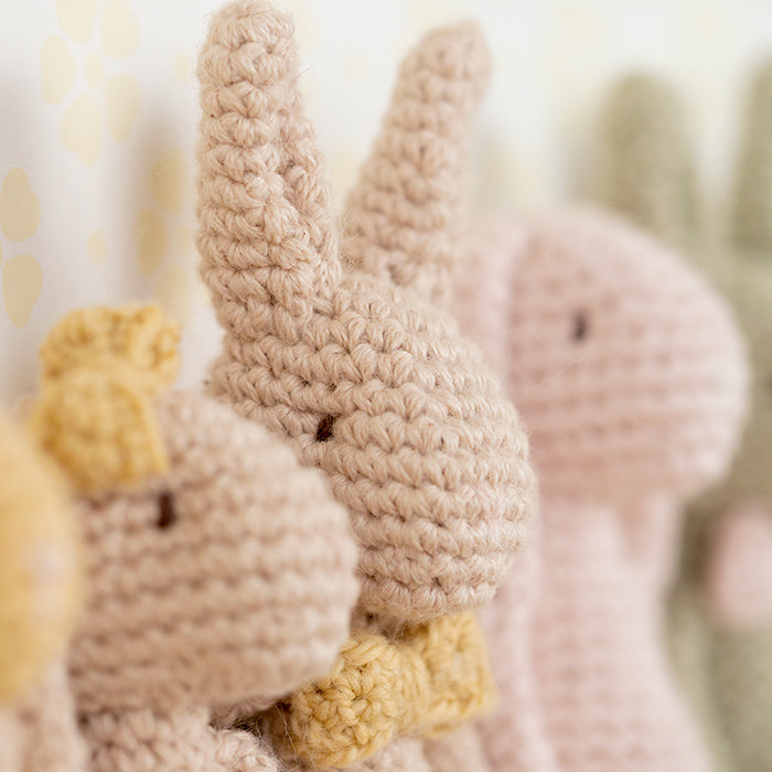 Krea Deluxe Tiny Mr and Mrs Bunny Crochet Kit