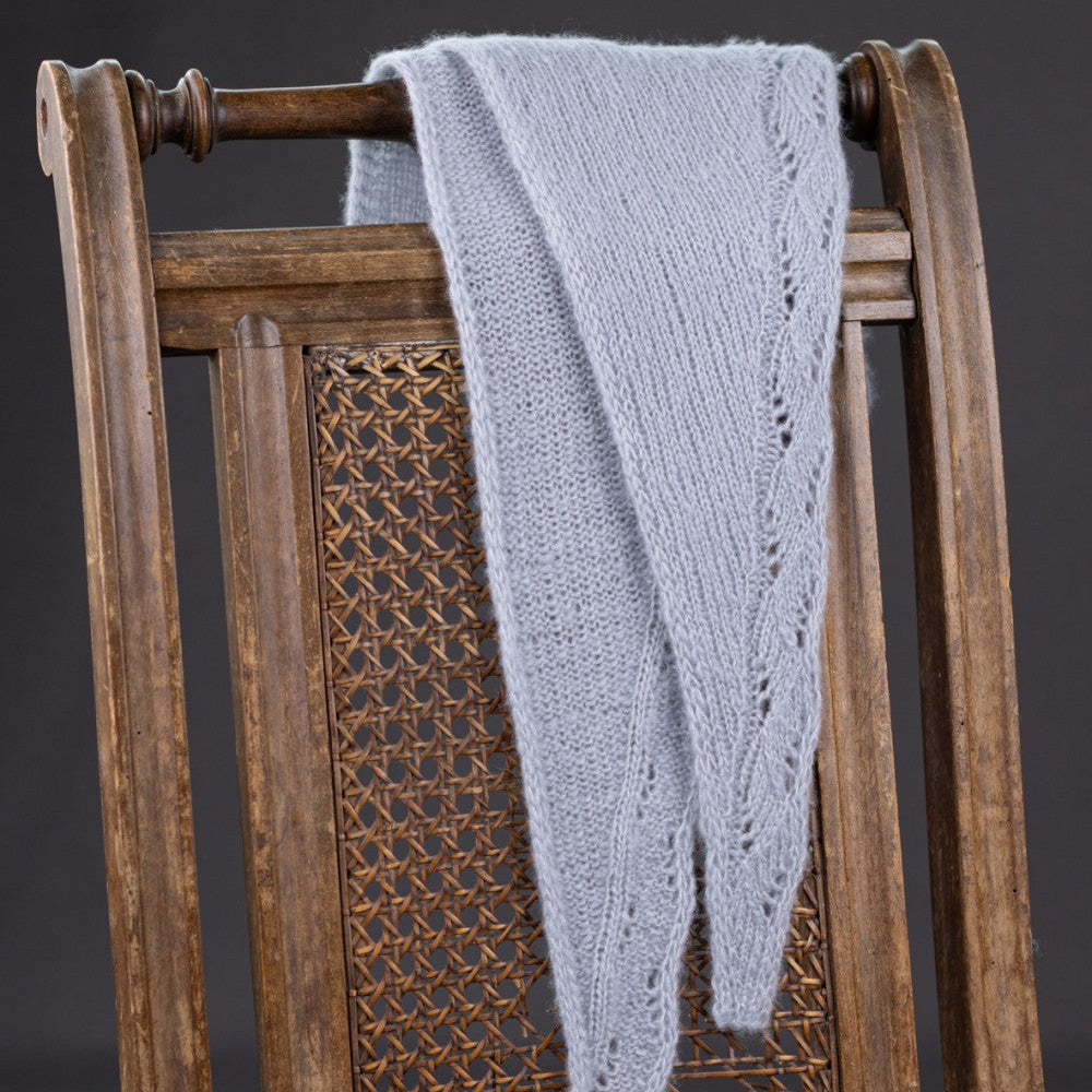 LAMANA Luise Neck Scarf Knitting Kit