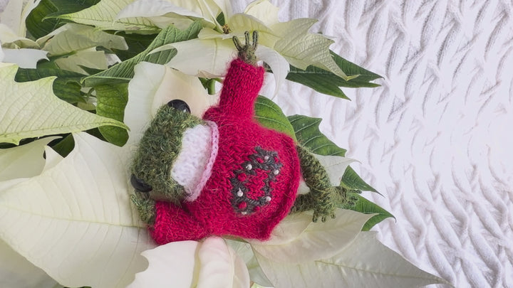 KNITTED AND READY Little Frog in Christmas Jumper